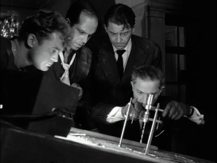 The Perfect Crime (Film): Rififi and Its Imitators slide 39